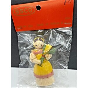 Vintage SSCO Corn Husk‎ Doll Figure Holding Flowers